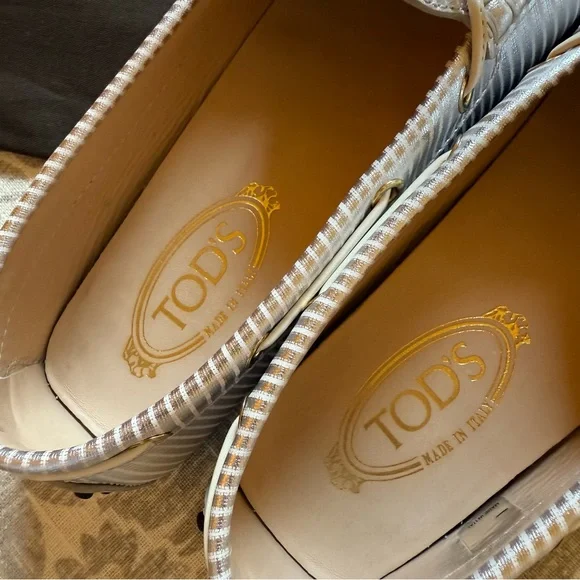 EUC Tod's Silver Stripe Leather Loafers Driving Moccasins size 9 - Picture 6 of 14